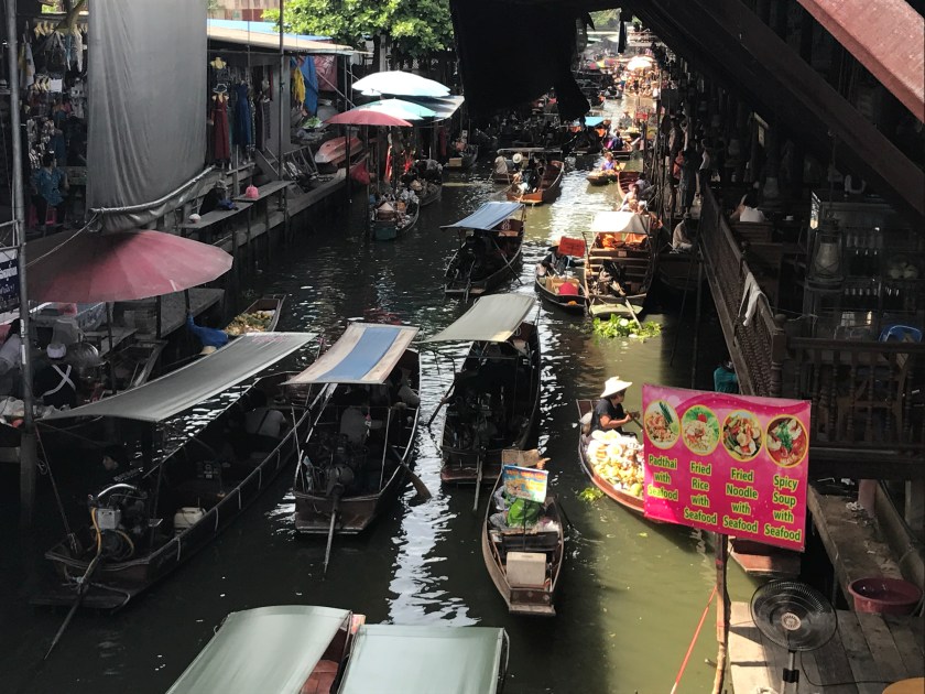 Damnoen Saduak Floating Market